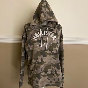 Camo Hollister hooded sweatshirt